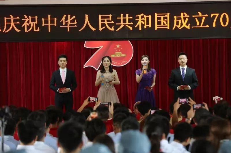 四季时尚的沫沫